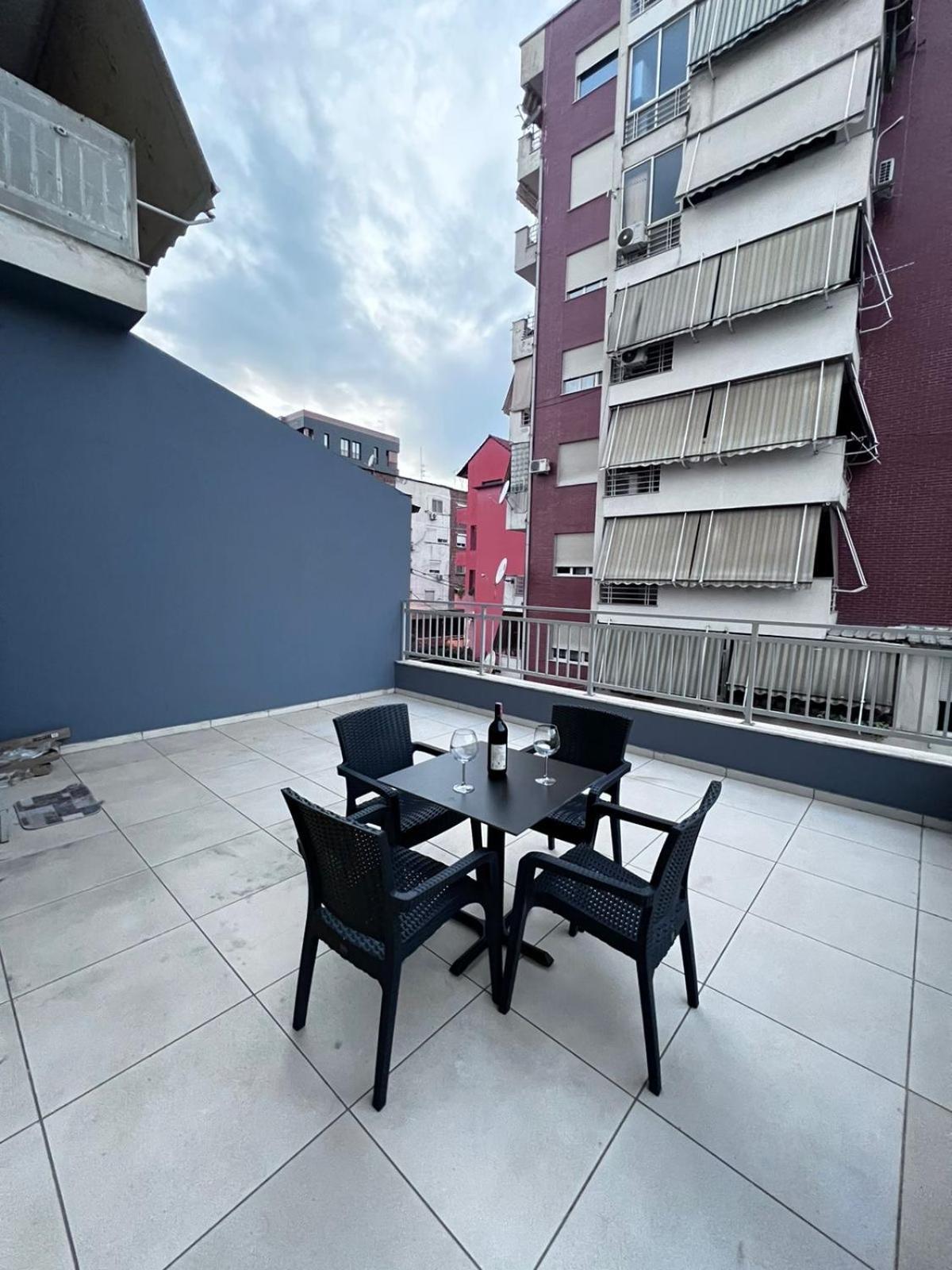 New Baazar Terrace Apartment Тирана Экстерьер фото